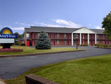 Super Inn Downtown Bardstown Exterior photo