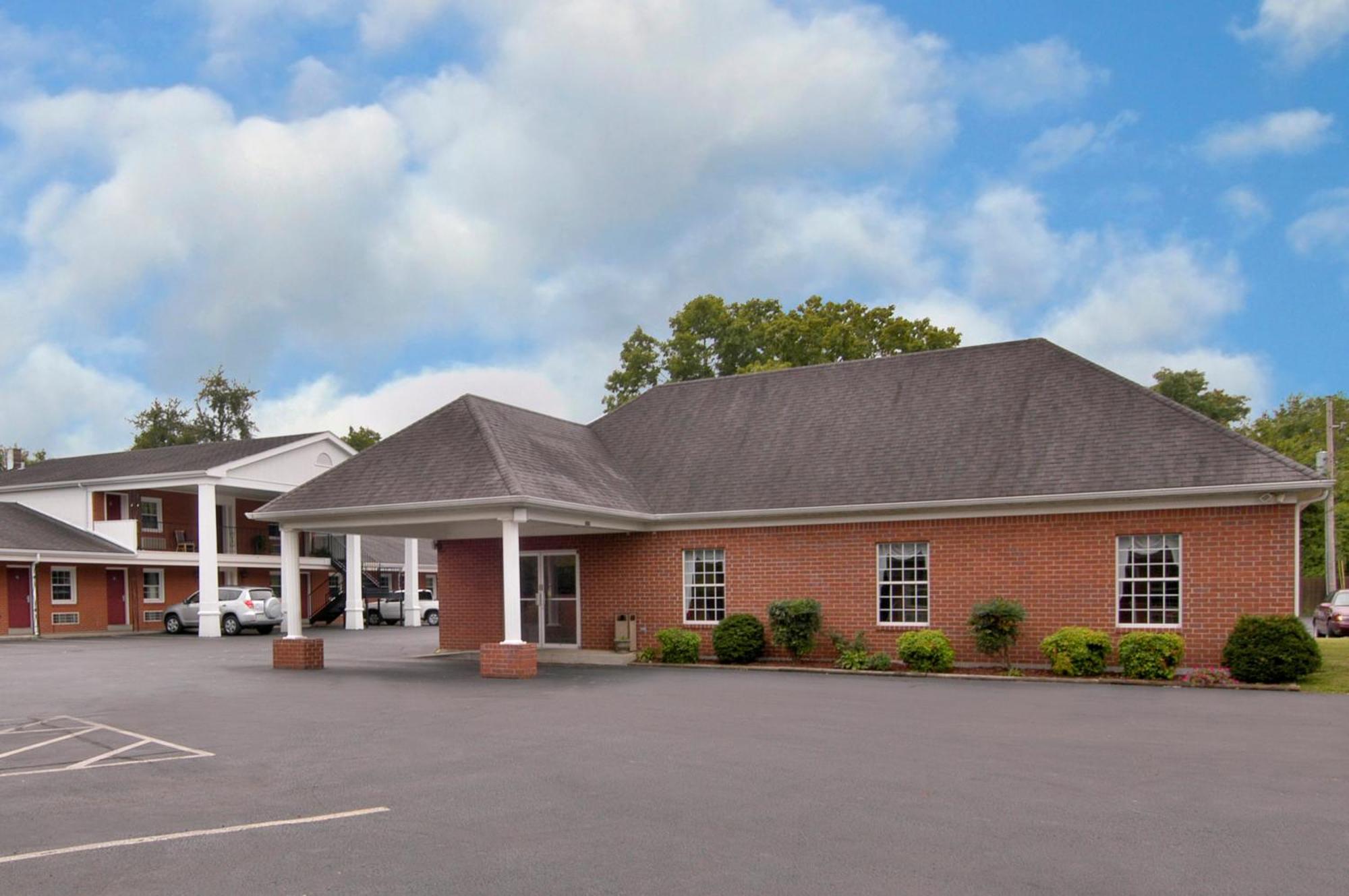 Super Inn Downtown Bardstown Exterior photo